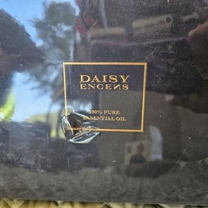 Daisy Encens 15 Essential Oils